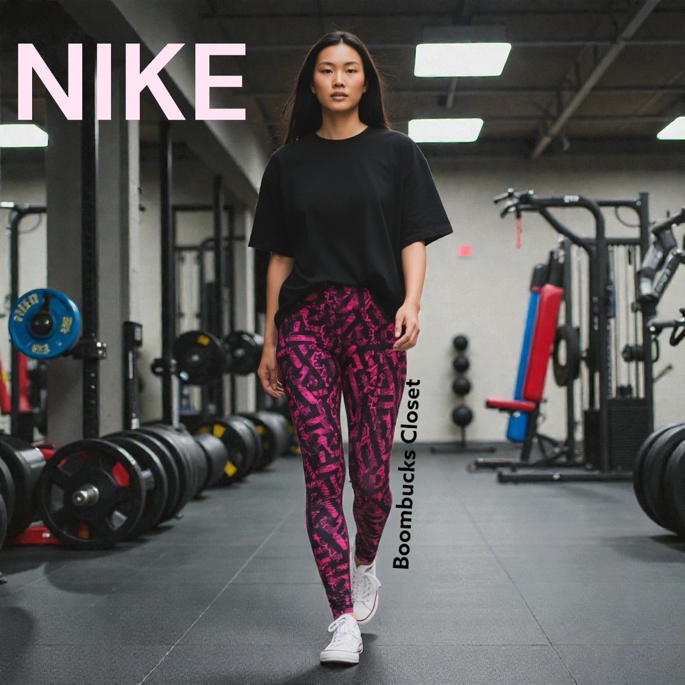 NWOT Nike Black Pink Geometric  Printed Leggings